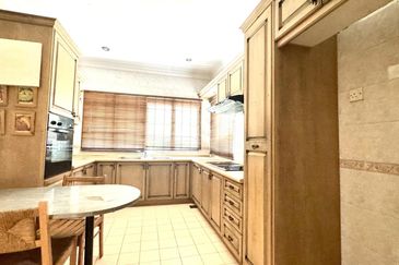 Bandar Tun Hussein Onn