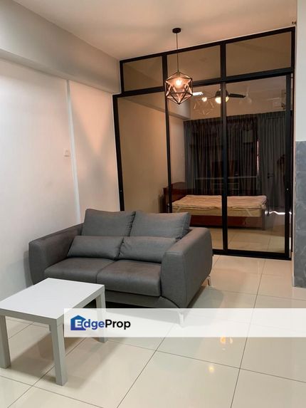 Service residence suri Jelutong , Selangor, Bukit Jelutong