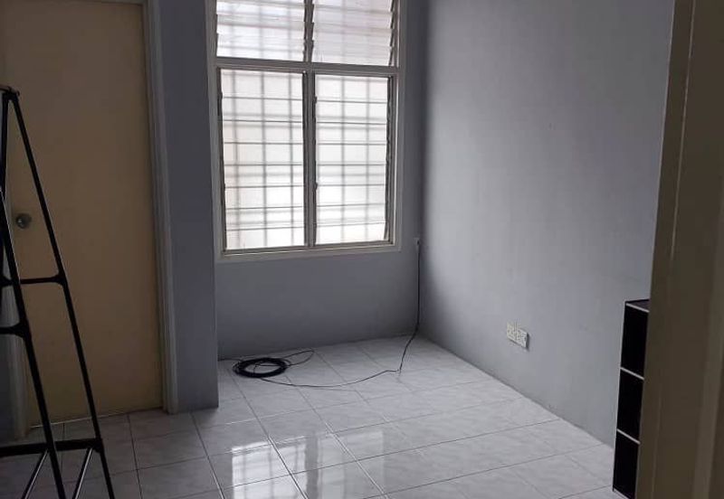 Rumah Pangsa Impian, Bandar Saujana Putra