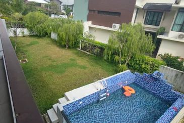 Garinia Elmina Gardens