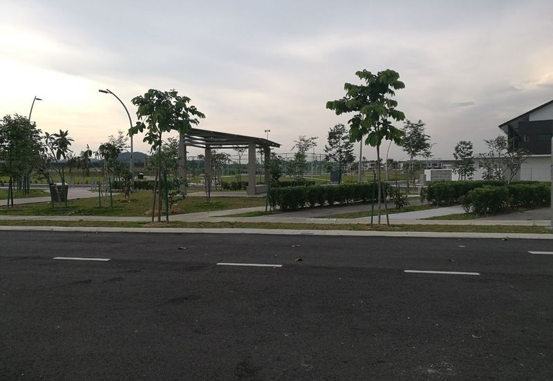 Garinia Elmina Gardens