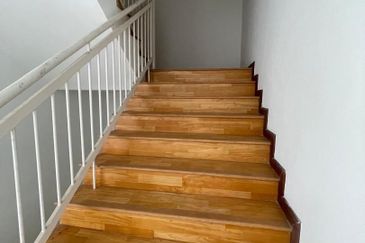 Denai Alam 3 Storey Superlink Maple Terrace House