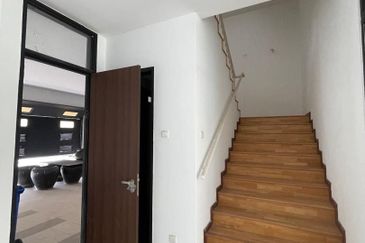 Denai Alam 3 Storey Superlink Maple Terrace House