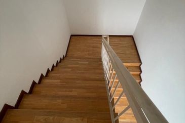 Denai Alam 3 Storey Superlink Maple Terrace House