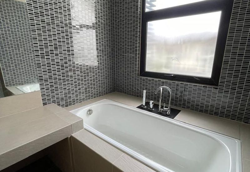 Denai Alam 3 Storey Superlink Maple Terrace House