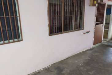 Penang Sungai Dua Flat Hamna 