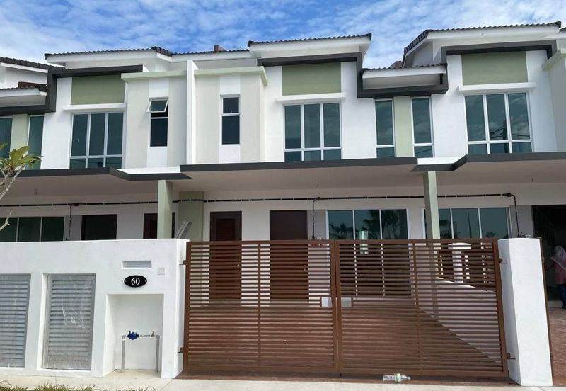 Sepang Double Storey House Saujana KLIA Primrose 4B1