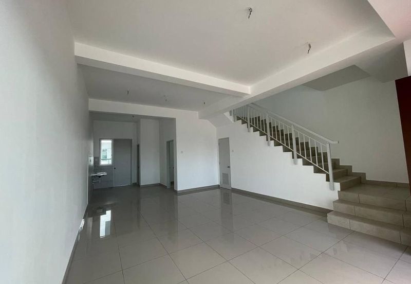 Sepang Double Storey House Saujana KLIA Primrose 4B1
