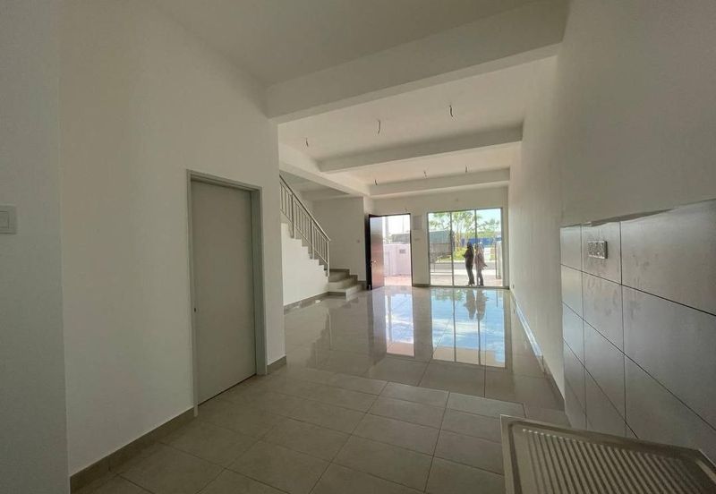 Sepang Double Storey House Saujana KLIA Primrose 4B1