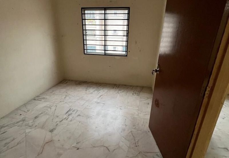 Residensi Warnasari 3