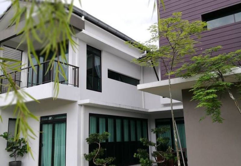 Garinia Elmina Gardens