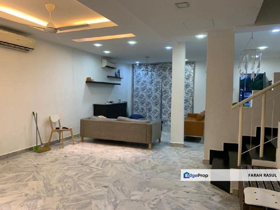  Renovated & Extended 2 Storey Terrace Facing Open Endlot USJ 13, Selangor, USJ