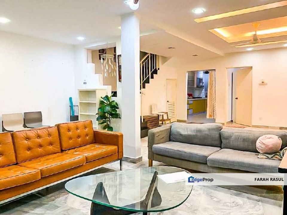  Renovated & Extended 2 Storey Terrace Facing Open Endlot USJ 13, Selangor, USJ