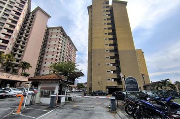 Putra Suria Residency Apartment