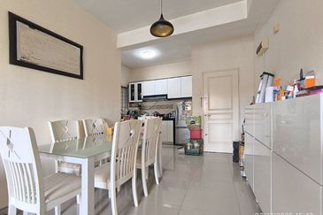 Putra Suria Residency Apartment