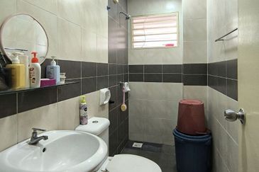 Putra Suria Residency Apartment