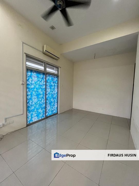 Bandar Saujana Putra, Puchong Semi D single Storey Terrance For Sale, Selangor, Jenjarom