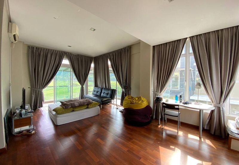 Avenue 6, Bandar Tun Hussein Onn