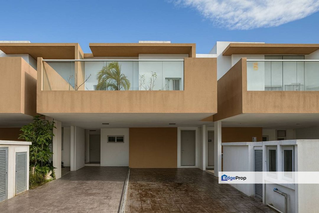 CASA BLUEBELL TOWNHOUSE, CYBERSOUTH @ DENGKIL, Selangor, Dengkil