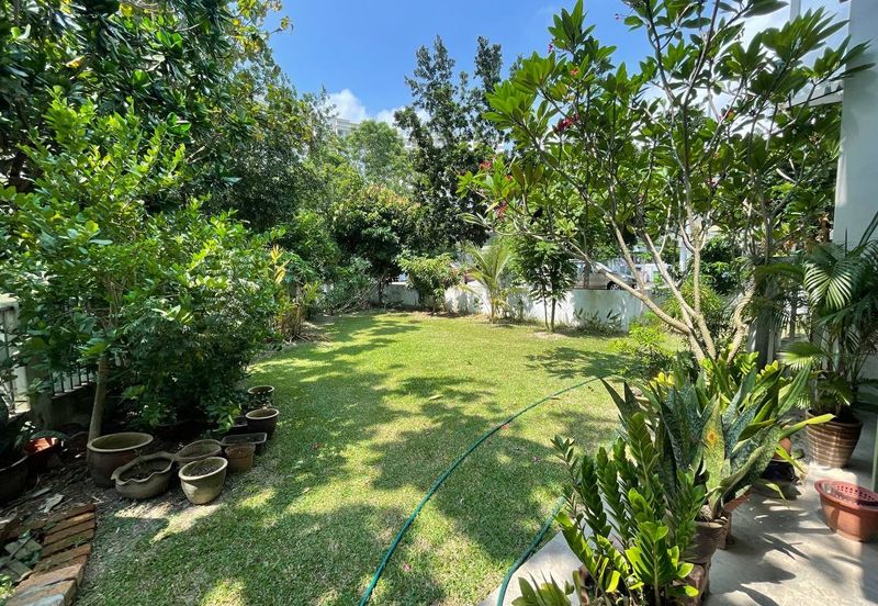 DANAU SURIA, PRESINT 16