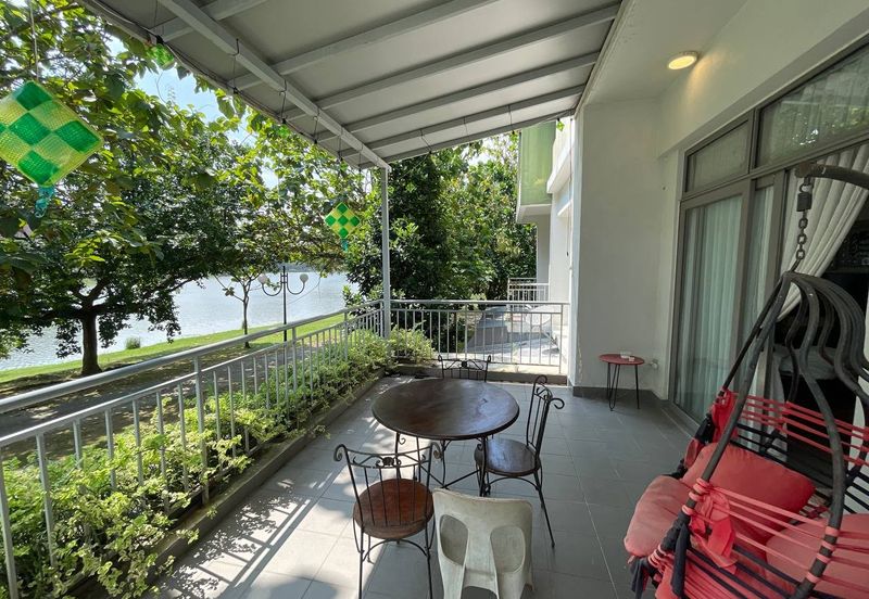 DANAU SURIA, PRESINT 16