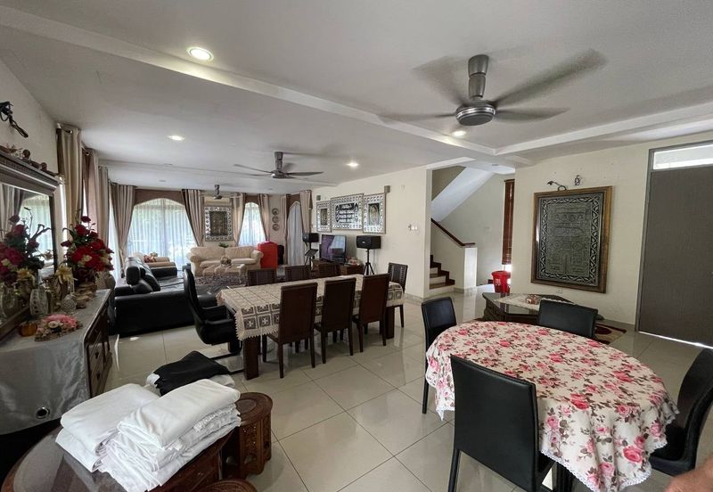 DANAU SURIA, PRESINT 16