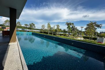 Setia Warisan Tropika (Belladonna)