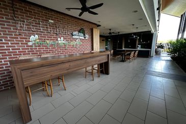 Setia Warisan Tropika (Belladonna)