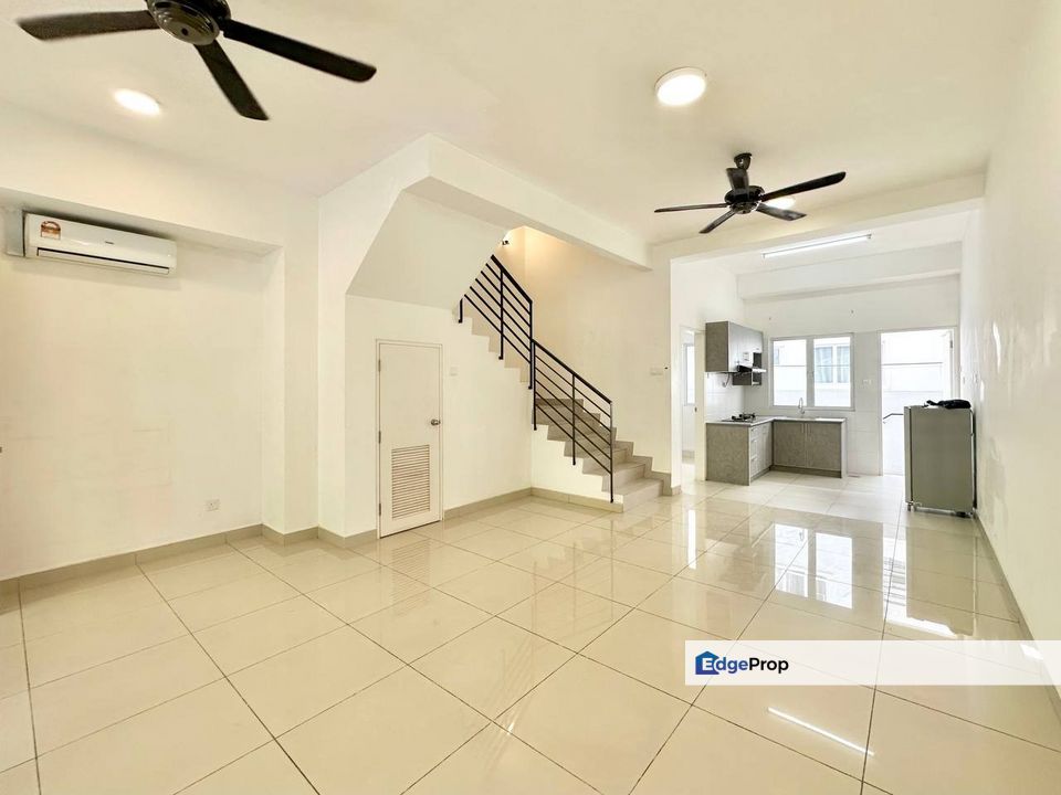 Bayu Height 2 Taman Desa Serdang Balakong 3 Storey Terrance For Sale, Selangor, Balakong