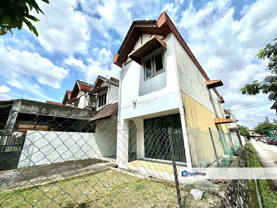 DOUBLE STOREY END LOT SS7, KELANA JAYA FOR SALE - BEST OFFER, Selangor, Petaling Jaya