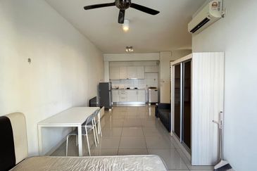 Dedaun Hijau (Greenfield Regency)