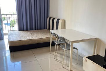 Dedaun Hijau (Greenfield Regency)