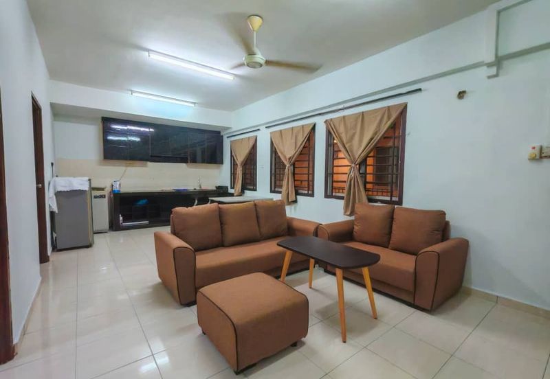 Bangunan Duta Impian (The Embassy Suites)