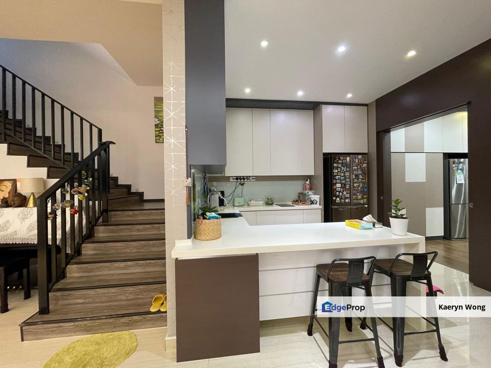 3 Storey Semi D Fully Reno Below Market, Selangor, Kajang
