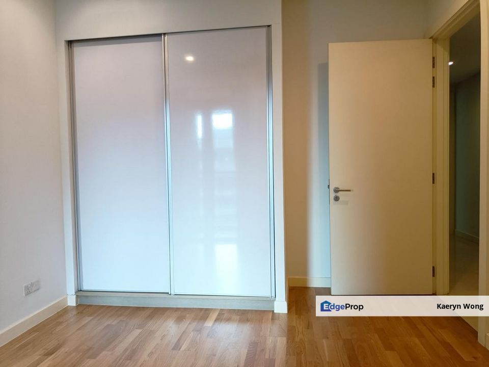 Fully furnished below market Spacious Large size unit, Kuala Lumpur, Mont Kiara