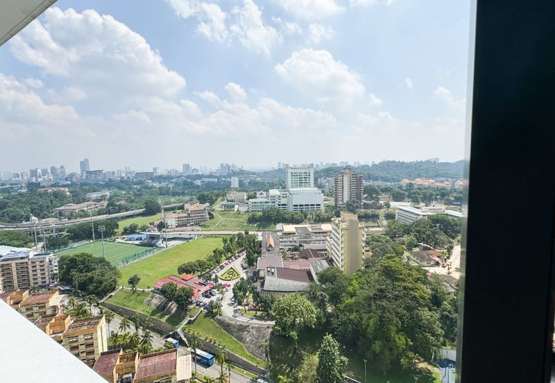 Zehn Bukit Pantai