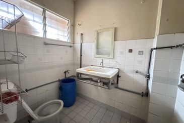 Bandar Tun Hussein Onn