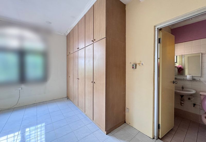 Bandar Tun Hussein Onn