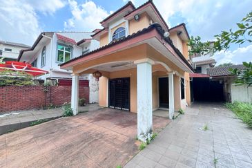 Bandar Tun Hussein Onn