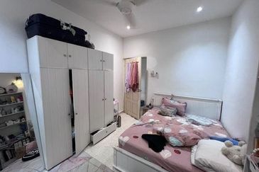 SL7, Bandar Sungai Long