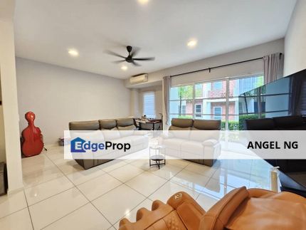 Cheap Limit Nice Reno Gated Ready Move 2 Sty Superlink in Emerald Hills, Kuala Lumpur, Cheras
