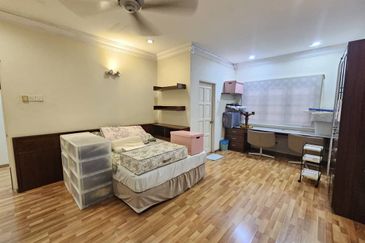 Bandar Tun Hussein Onn