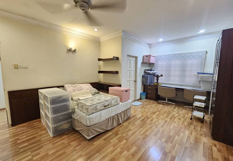 Bandar Tun Hussein Onn