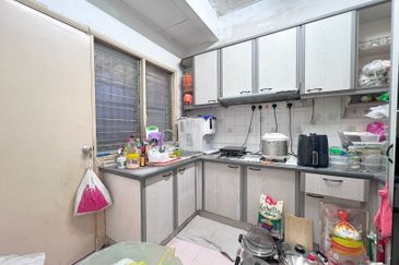 Bandar Tun Hussein Onn