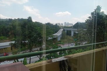 Jalan Taman Duta