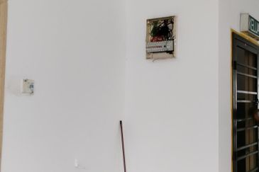 Taman Mount Austin Commercial