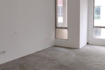 Taman Mount Austin Commercial