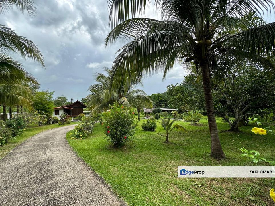 Langkawi Kedah Traditional Malay Villa Resort For Sale 5 Star Rated With Scenic Hill & Paddy View, Kedah, Langkawi