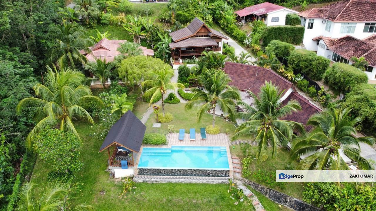 Langkawi Kedah Traditional Malay Villa Resort For Sale 5 Star Rated With Scenic Hill & Paddy View, Kedah, Langkawi