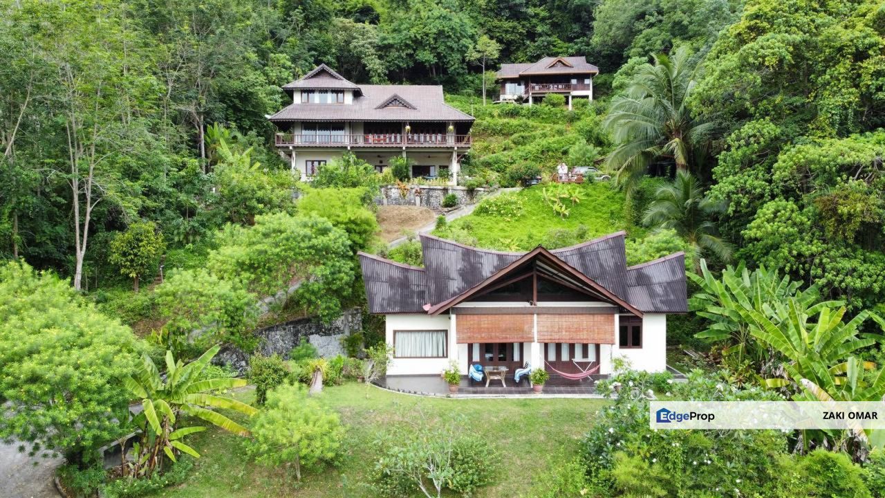Langkawi Kedah Traditional Malay Villa Resort For Sale 5 Star Rated With Scenic Hill & Paddy View, Kedah, Langkawi
